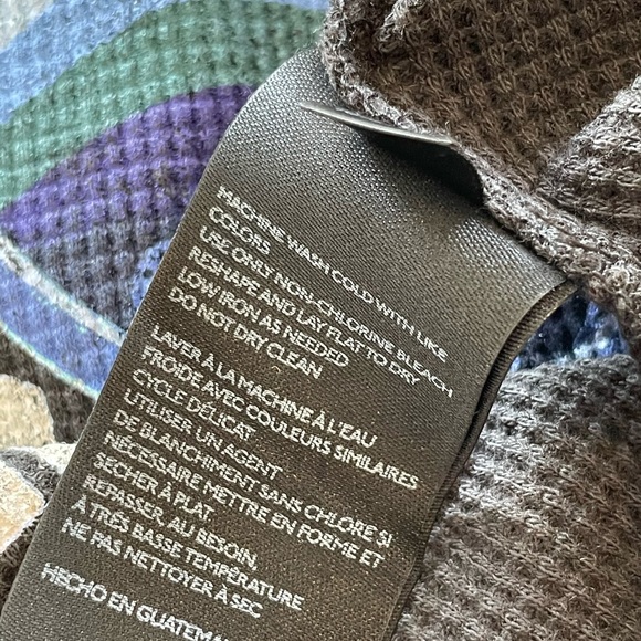 ANTHROPOLOGIE Thermal Top - Visions of Change Graphic - Women’s Small - New - Picture 6 of 8